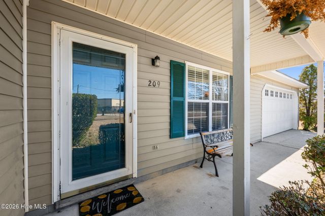 209 Devonshire Drive, Havelock, NC 28532