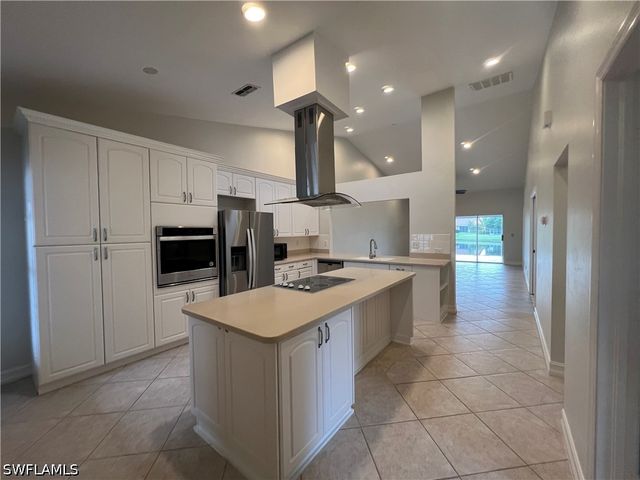 108 Tanglewood CT 131-1, Naples, FL 34113