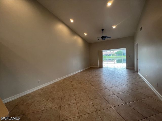 108 Tanglewood CT 131-1, Naples, FL 34113