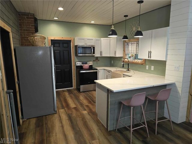 202 Meek Avenue, Byesville, OH 43723