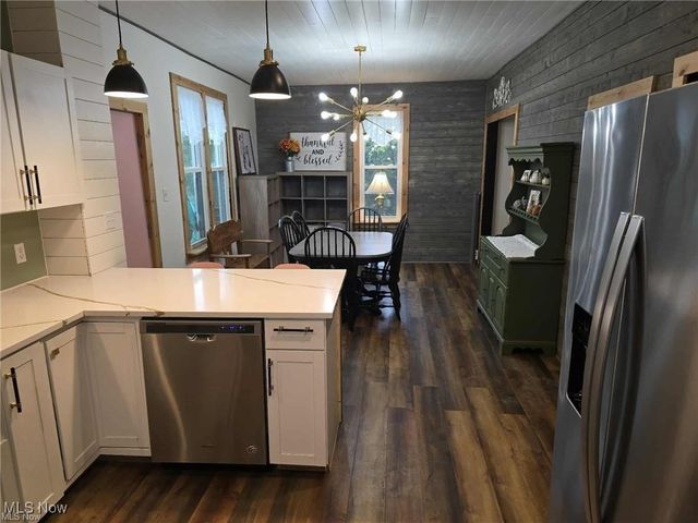 202 Meek Avenue, Byesville, OH 43723