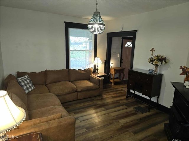 202 Meek Avenue, Byesville, OH 43723