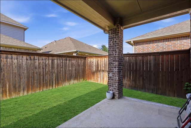 2281 Red Mule Lane, Carrollton, TX 75010