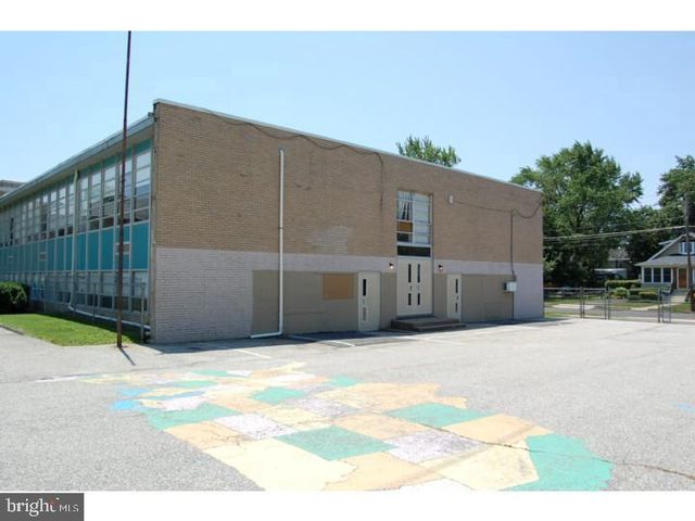 15 VIRGINIA AVE, Westmont, NJ 08108