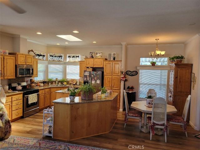7 Dorchester, Northridge, CA 91324
