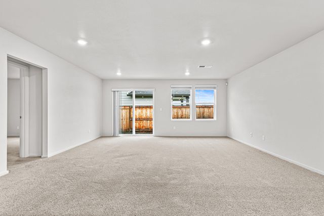 567 Black Bear Drive, Medford, OR 97501