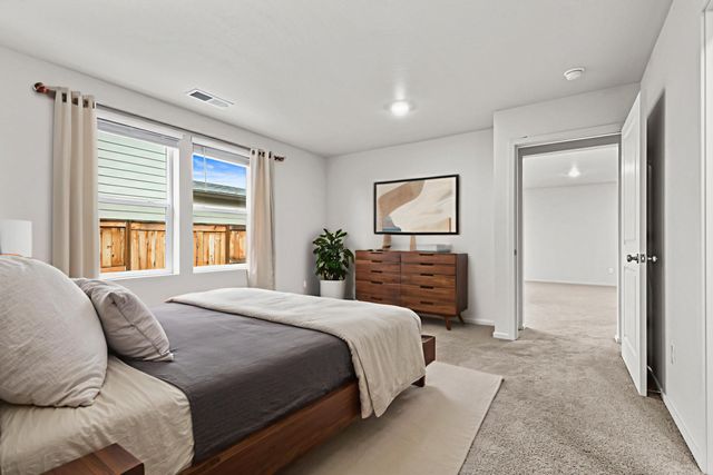 567 Black Bear Drive, Medford, OR 97501