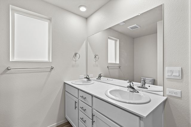 567 Black Bear Drive, Medford, OR 97501