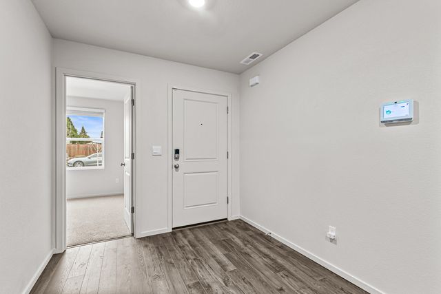 567 Black Bear Drive, Medford, OR 97501