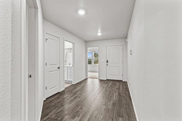 567 Black Bear Drive, Medford, OR 97501