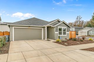 567 Black Bear Drive, Medford, OR 97501