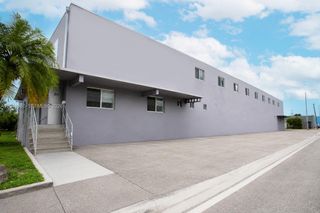 2290 W 8th Avenue, Hialeah, FL 33010