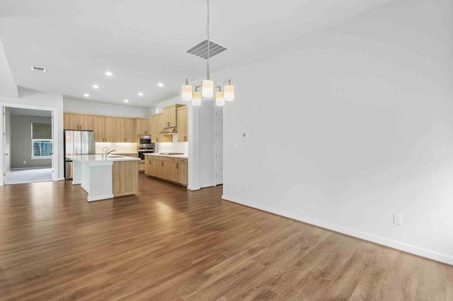 276 Washington DR, Kyle, TX 78640