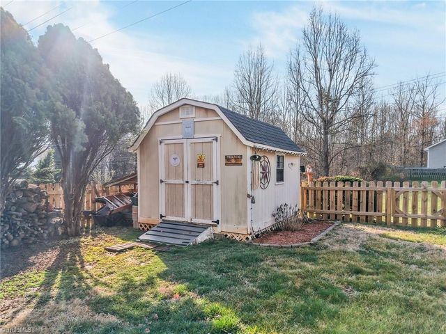 7300 Silverwood Court, Greensboro, NC 27410