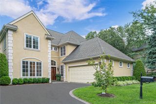 7 Stony Gate Oval, New Rochelle, NY 10804