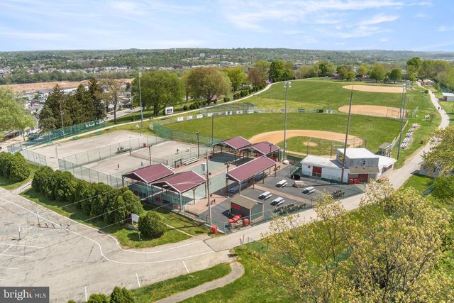 18 ANDERSON DR, Bridgeport, PA 19405