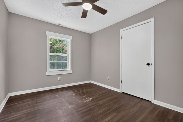 229 Adams St, Smithville, TN 37166