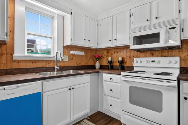 229 Adams St, Smithville, TN 37166