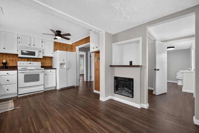 229 Adams St, Smithville, TN 37166