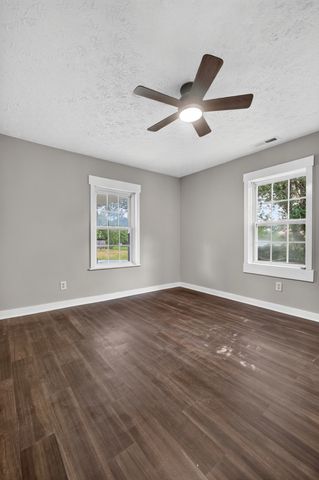 229 Adams St, Smithville, TN 37166
