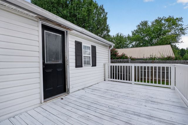 229 Adams St, Smithville, TN 37166