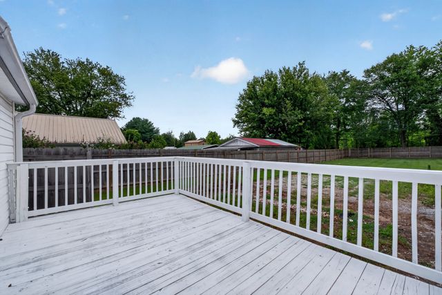 229 Adams St, Smithville, TN 37166