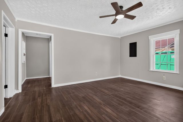 229 Adams St, Smithville, TN 37166