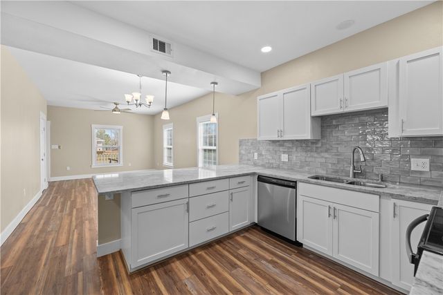 1017 12th St, Corpus Christi, TX 78404