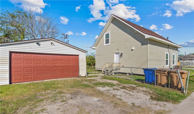 1017 12th St, Corpus Christi, TX 78404