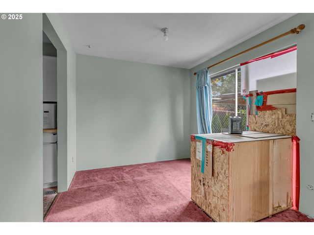 6500 Se MADRONA Dr, Milwaukie, OR 97222