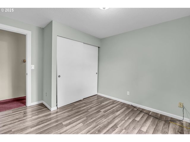 6500 Se MADRONA Dr, Milwaukie, OR 97222