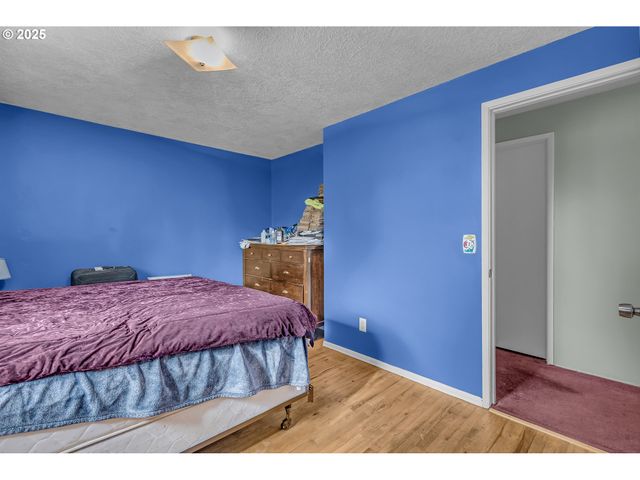 6500 Se MADRONA Dr, Milwaukie, OR 97222