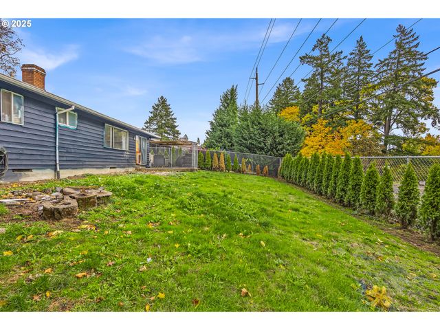 6500 Se MADRONA Dr, Milwaukie, OR 97222