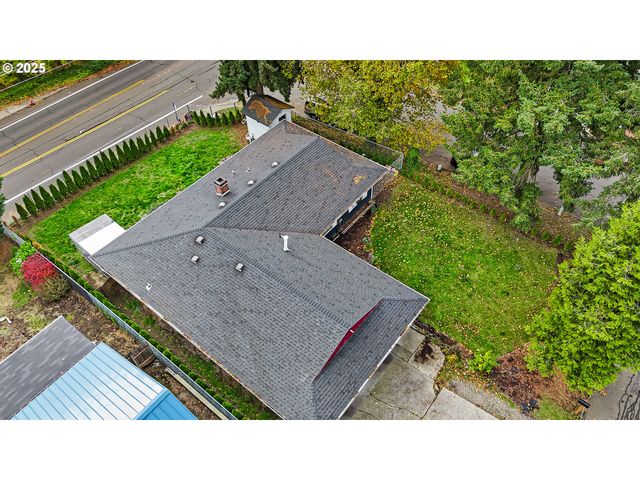 6500 Se MADRONA Dr, Milwaukie, OR 97222