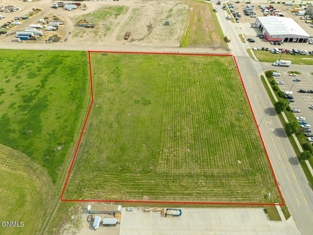 1201 Burlington Drive, Bismarck, ND 58504 photo 6