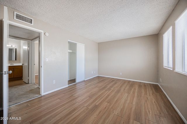 2133 W TURNEY Avenue B74, Phoenix, AZ 85015