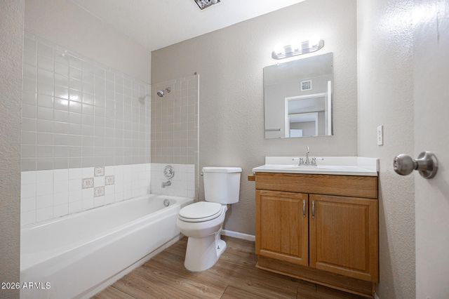 2133 W TURNEY Avenue B74, Phoenix, AZ 85015