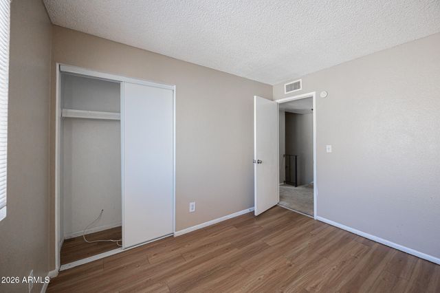 2133 W TURNEY Avenue B74, Phoenix, AZ 85015