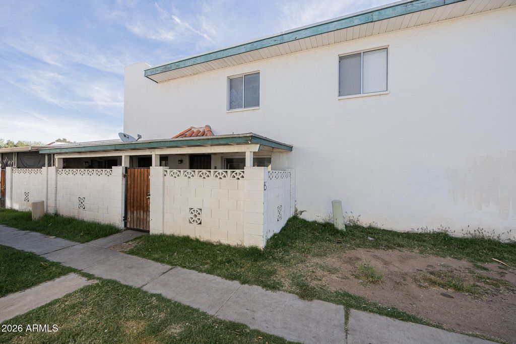 2133 W TURNEY Avenue B74, Phoenix, AZ 85015