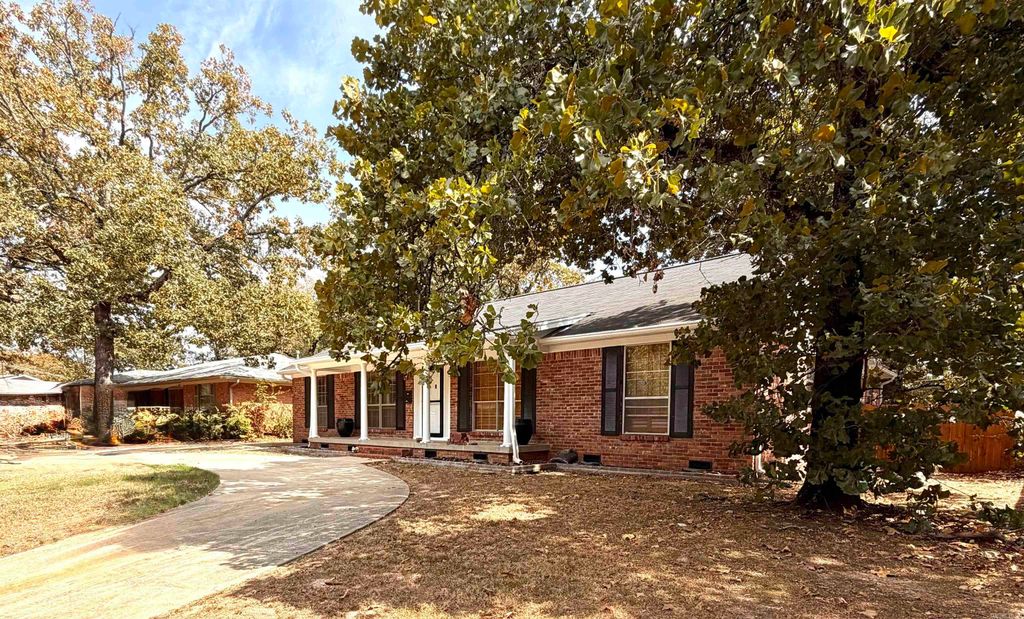 4804 N Locust Street, North Little Rock, AR 72116