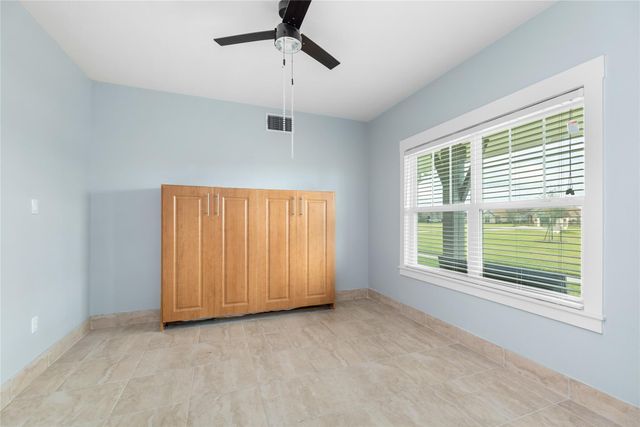 7707 Stratford Hall Drive, Rosharon, TX 77583