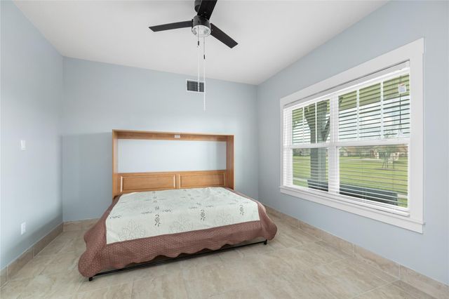 7707 Stratford Hall Drive, Rosharon, TX 77583