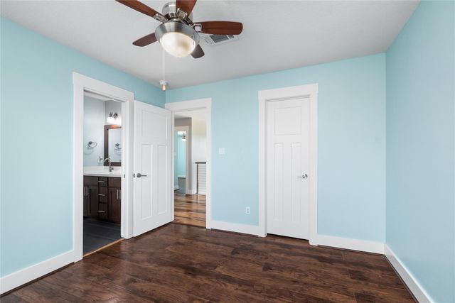 7707 Stratford Hall Drive, Rosharon, TX 77583