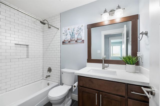 7707 Stratford Hall Drive, Rosharon, TX 77583