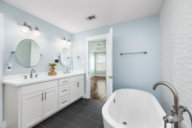 7707 Stratford Hall Drive, Rosharon, TX 77583