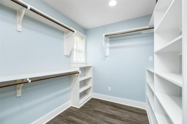 7707 Stratford Hall Drive, Rosharon, TX 77583