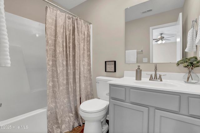 1049 Shirley Drive, Jacksonville, NC 28540