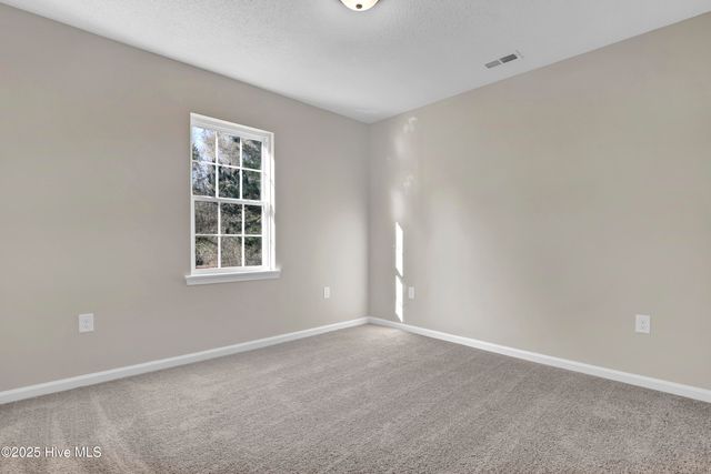 1049 Shirley Drive, Jacksonville, NC 28540