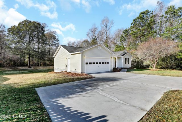1049 Shirley Drive, Jacksonville, NC 28540