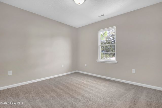 1049 Shirley Drive, Jacksonville, NC 28540